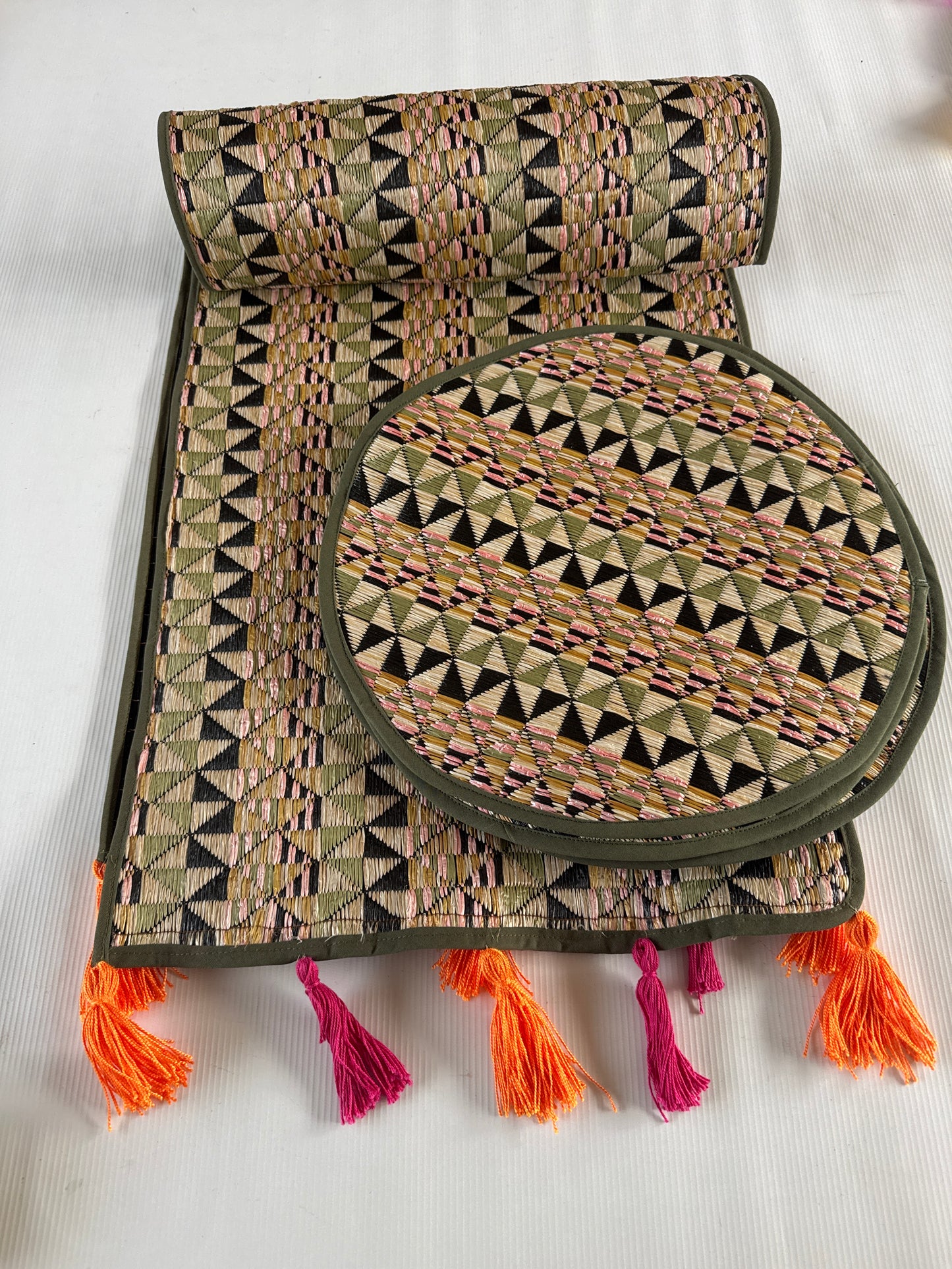 Juego de camino de mesa estera con individual redondo x 6