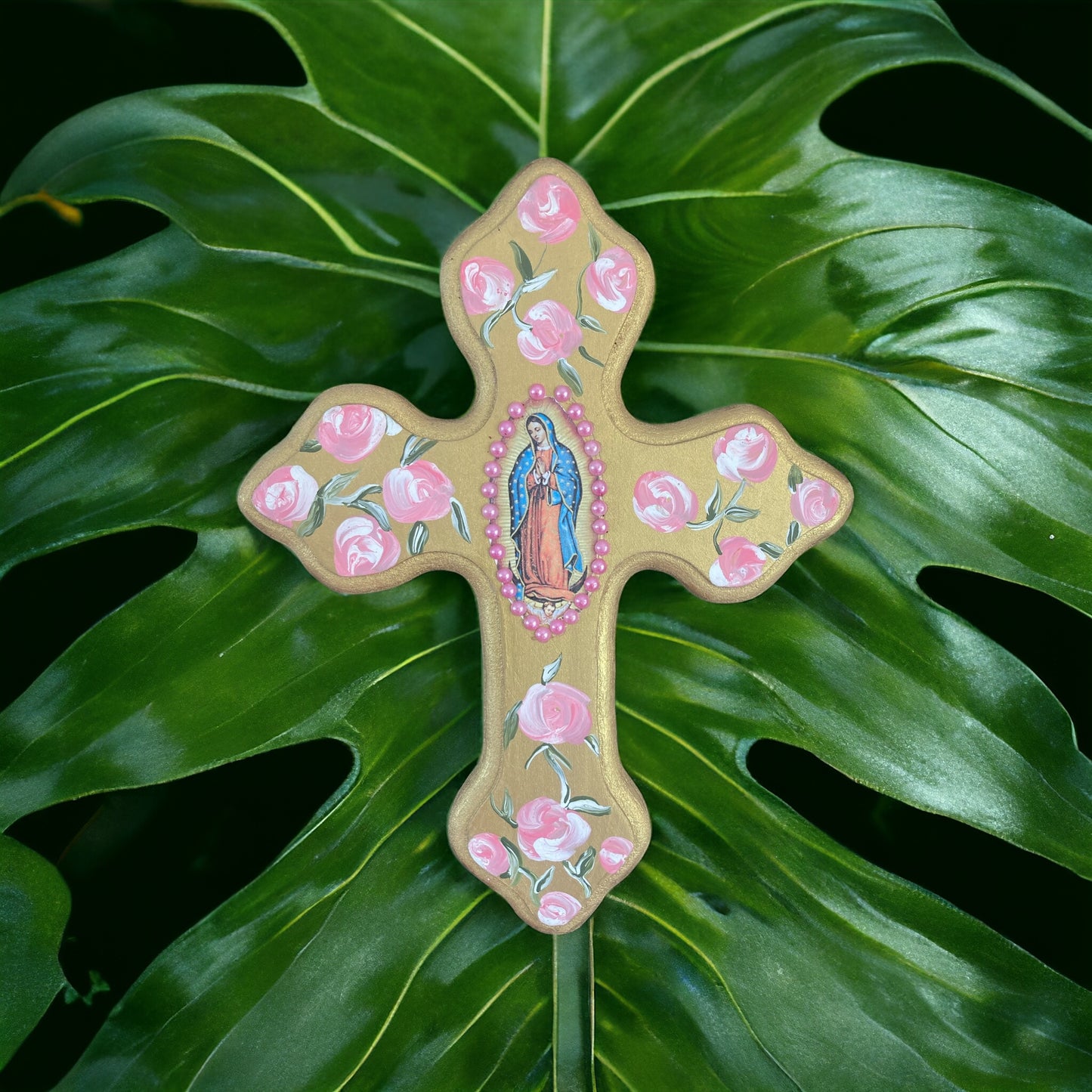 Cruz decorada madera