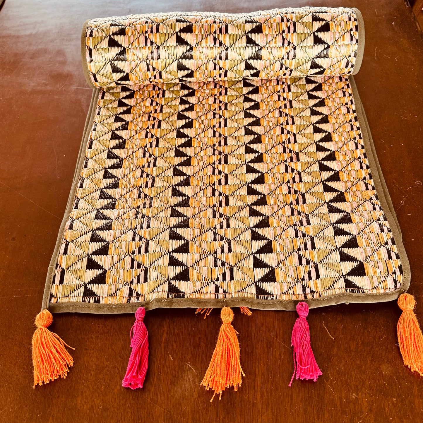 Camino de mesa estera