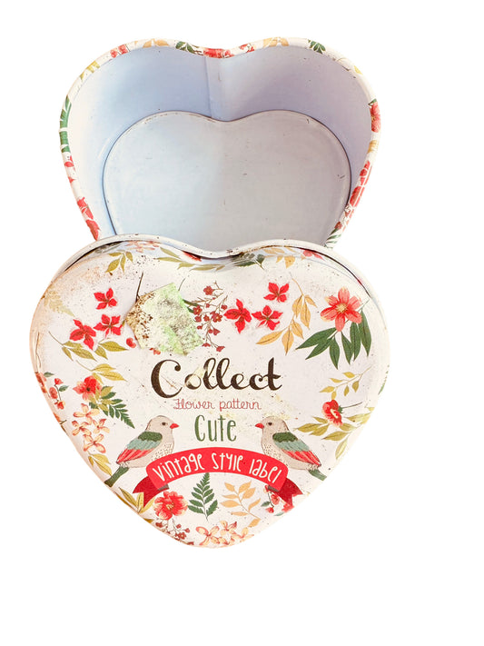 Corazón caja metálica decorada , medida 7 cm x 3/2