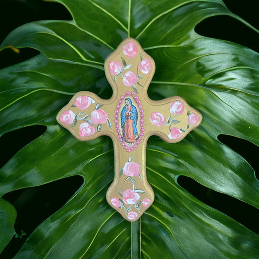 Cruz decorada madera