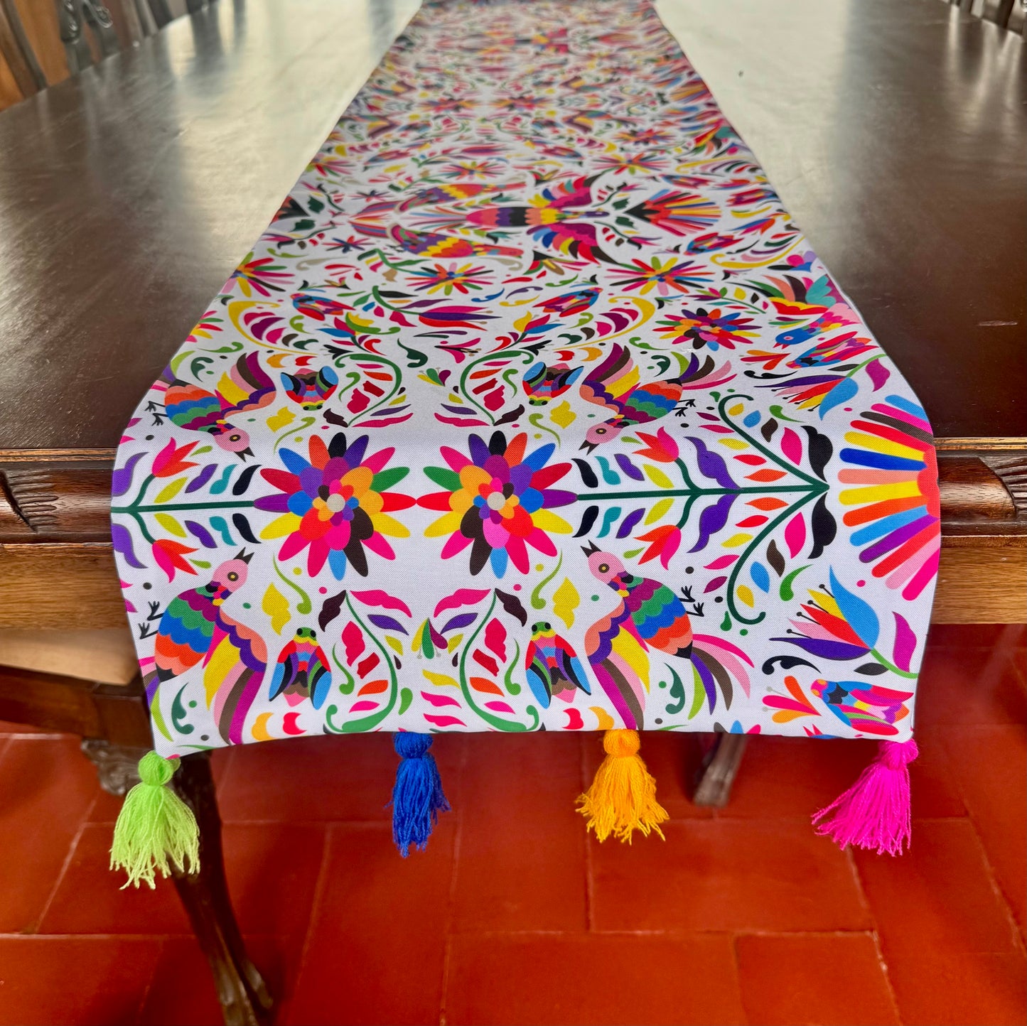 Camino de mesa otomi