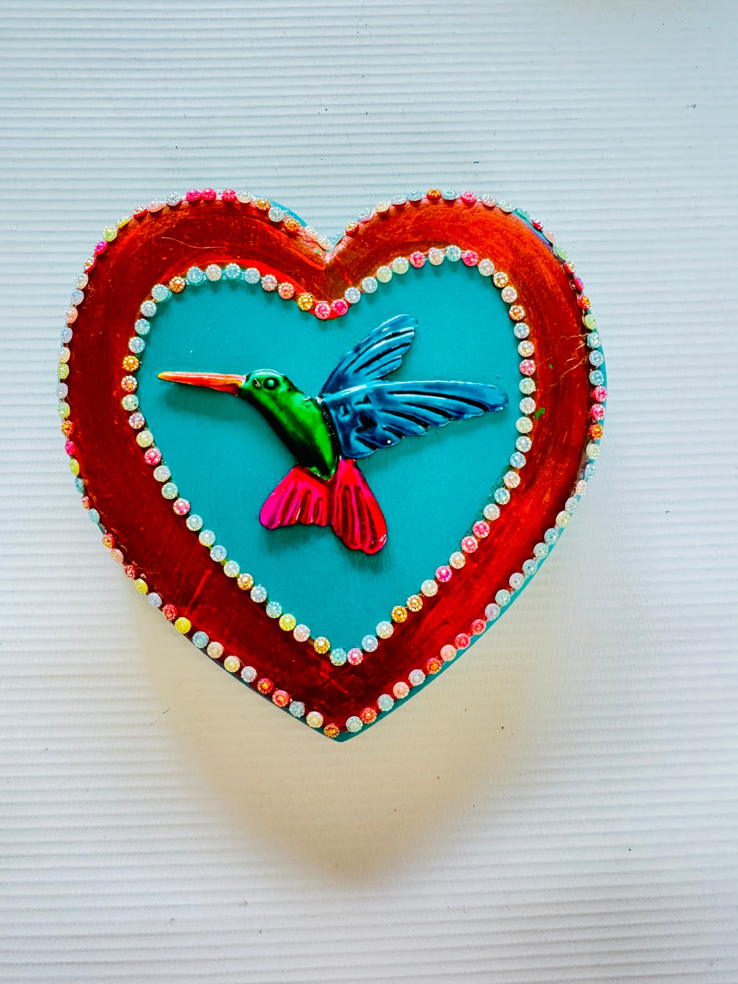 Corazón madera aplique metal